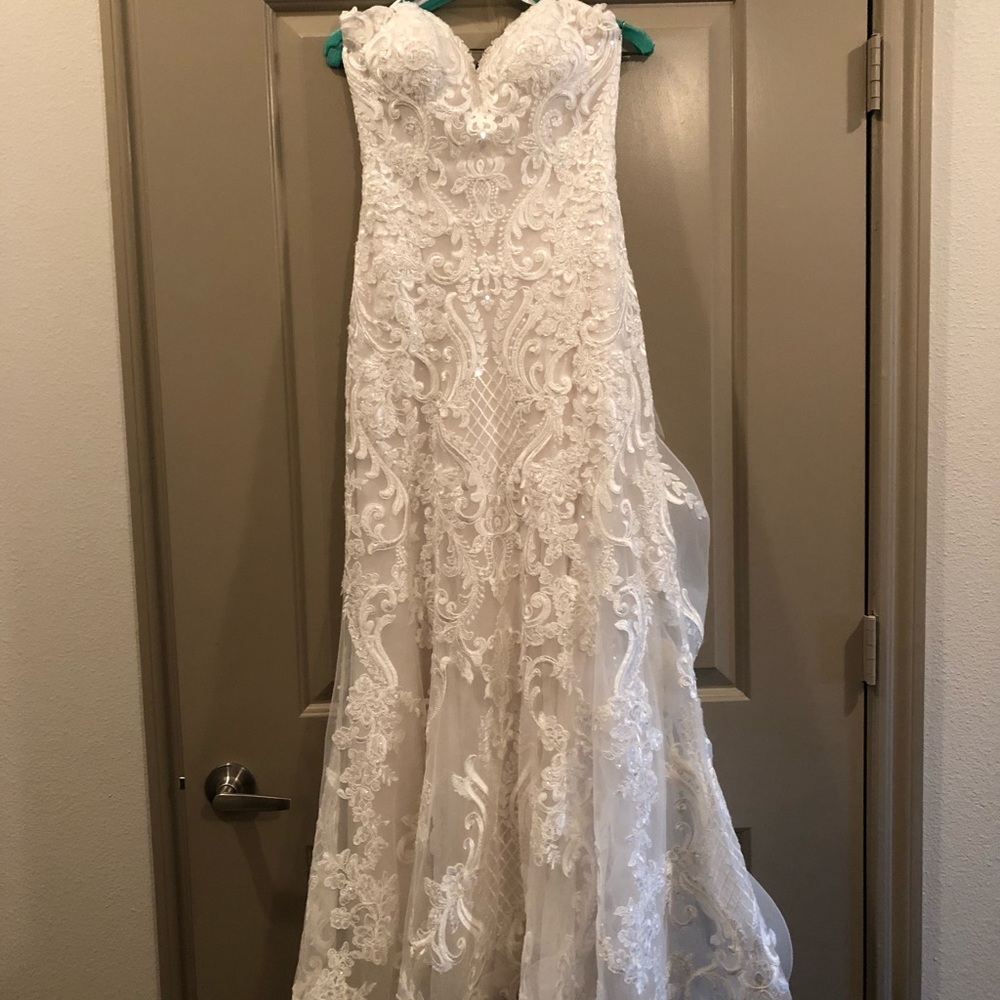 Allure wedding dress size 4 petite